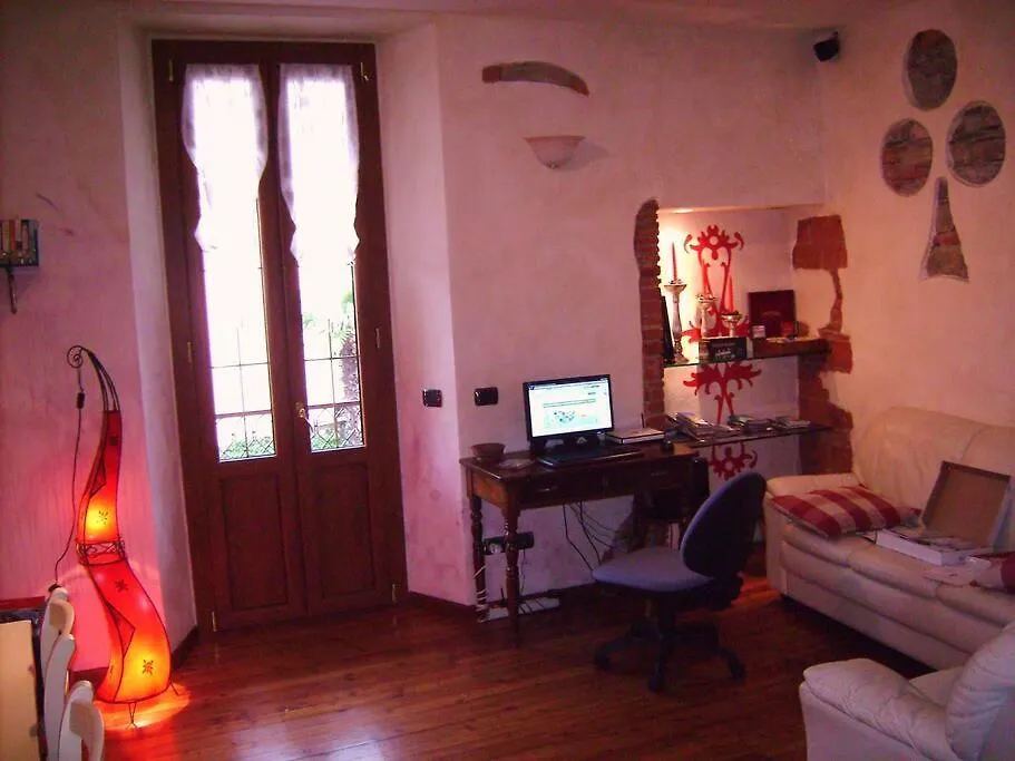 Charming Glicine And Azalea House Art And Colour With Lakeview Apartment Cadenabbia