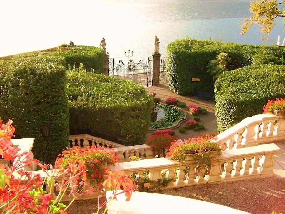 Charming Glicine And Azalea House Art And Colour With Lakeview 0*, Cadenabbia
