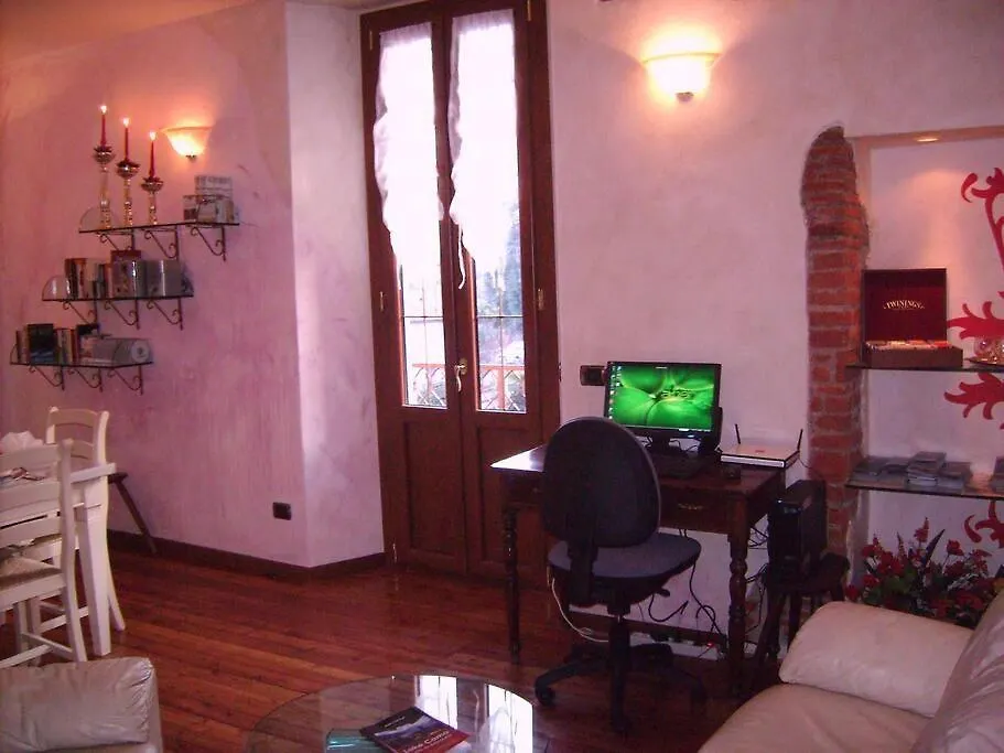 Apartment Charming Glicine And Azalea House Art And Colour With Lakeview